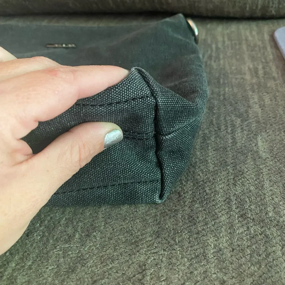 remi and reid pouch